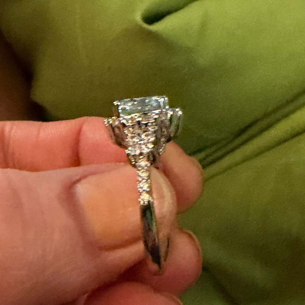 Halo Round-Cut Diamond Engagement Ring with Pavé Split Shank in White Gold